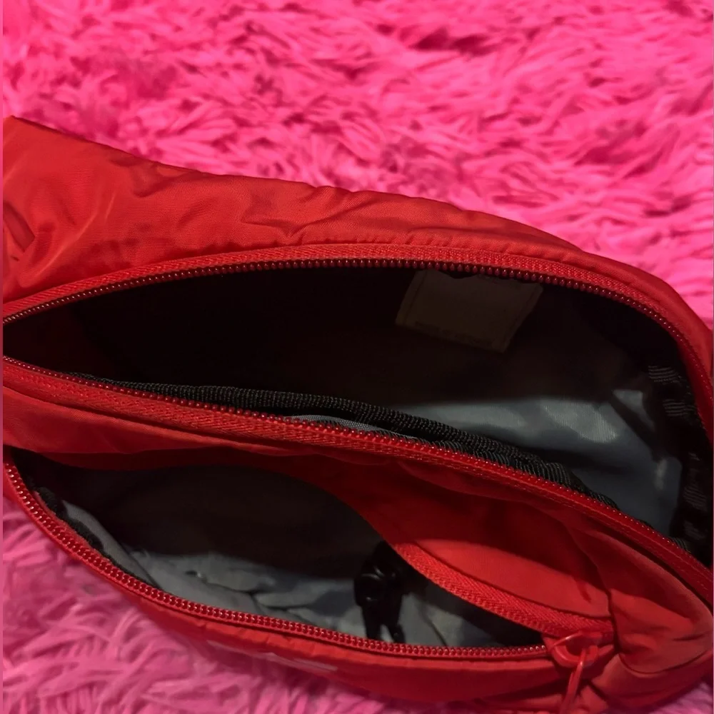 Adidas Fanny Pack - Picture 12 of 12